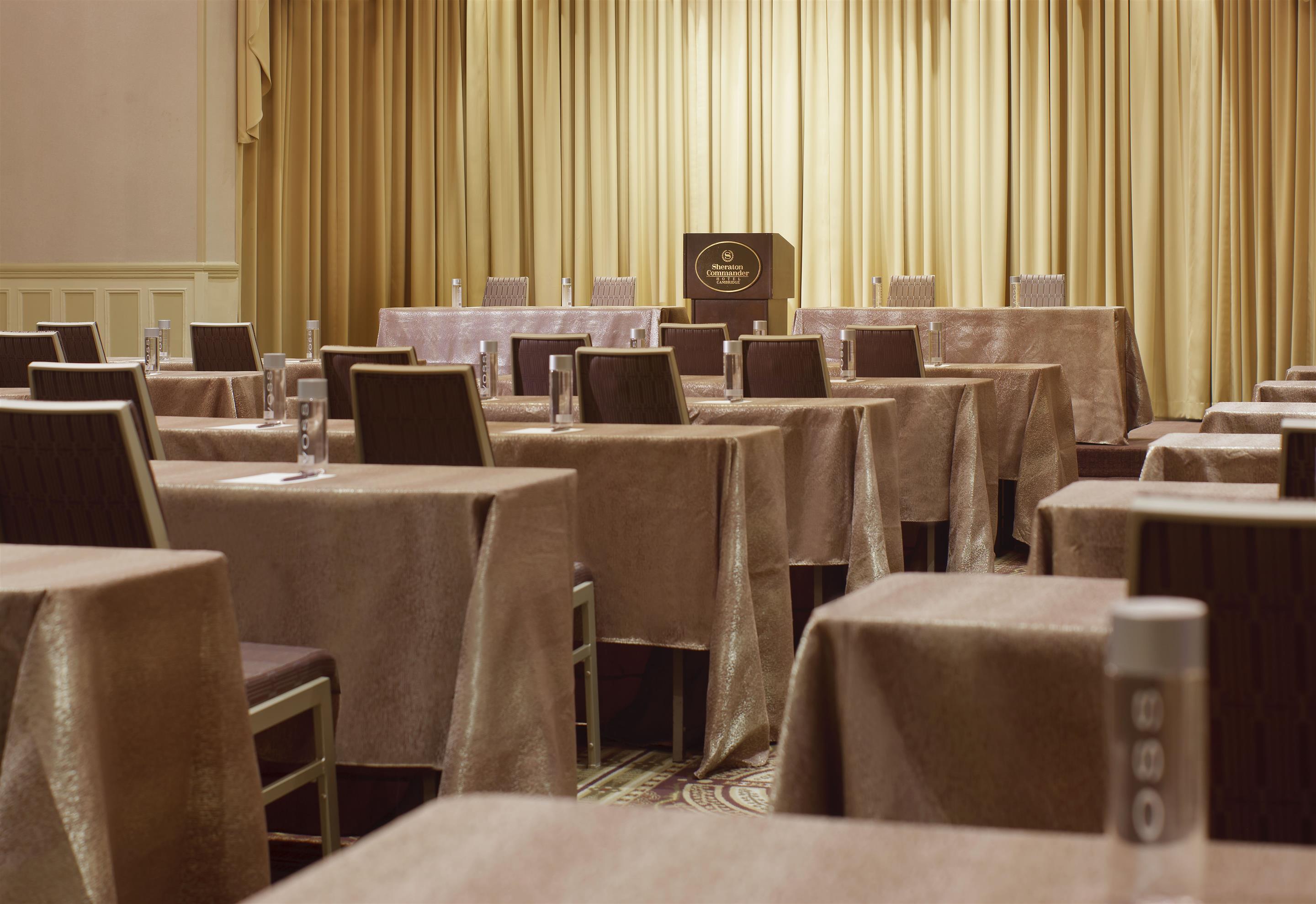 Sheraton Commander Hotel Cambridge Esterno foto