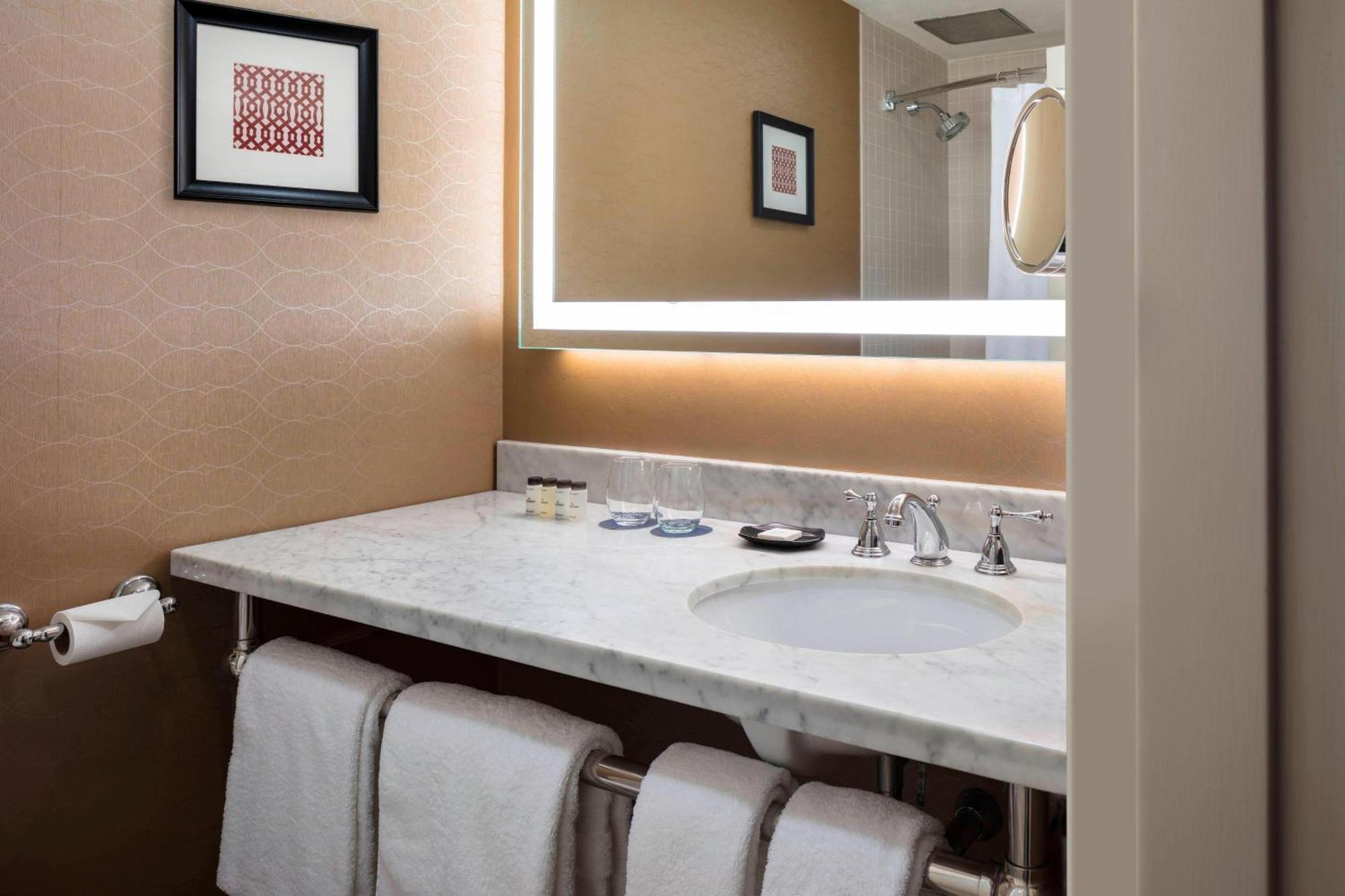 Sheraton Commander Hotel Cambridge Esterno foto