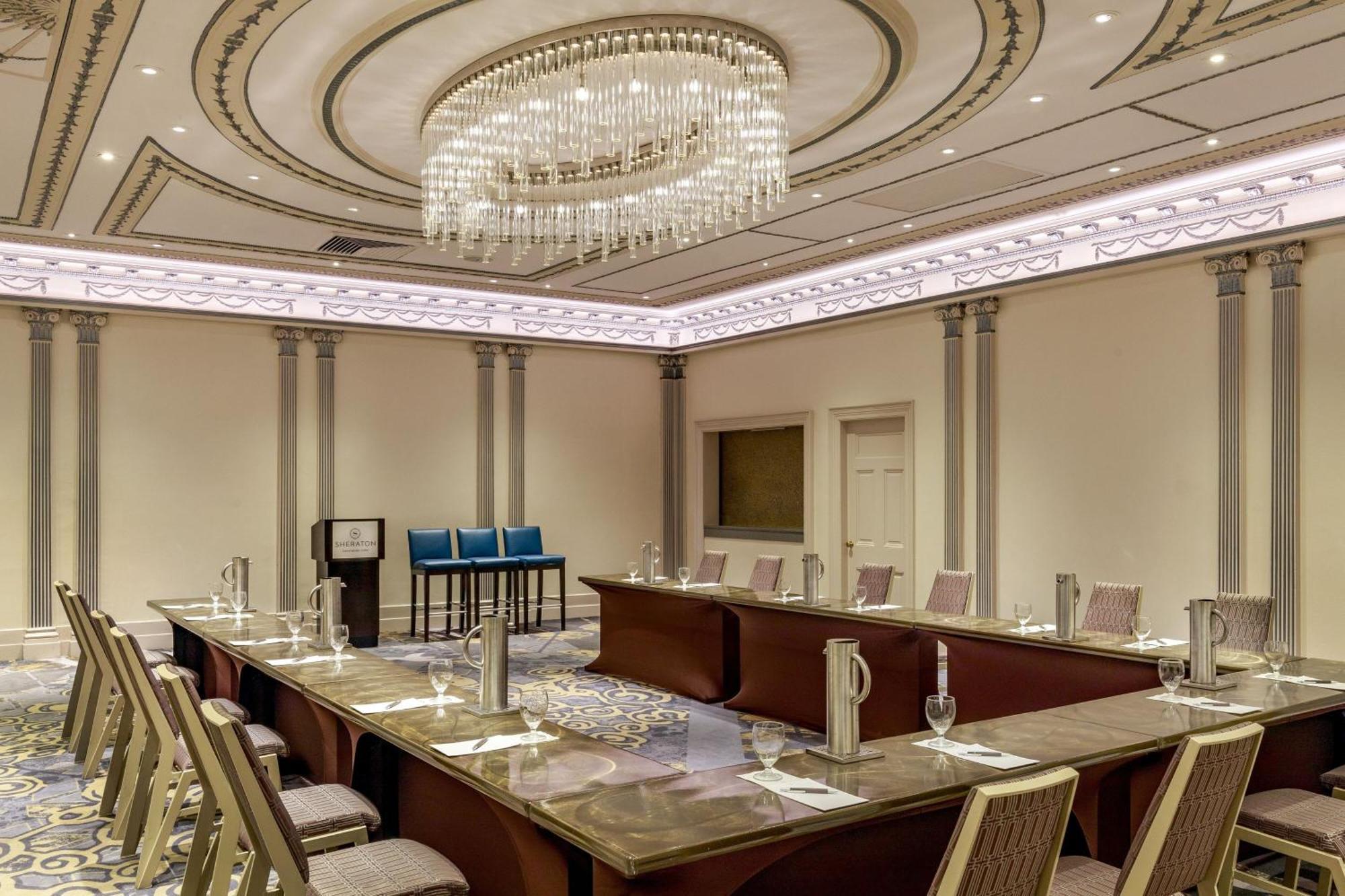 Sheraton Commander Hotel Cambridge Esterno foto